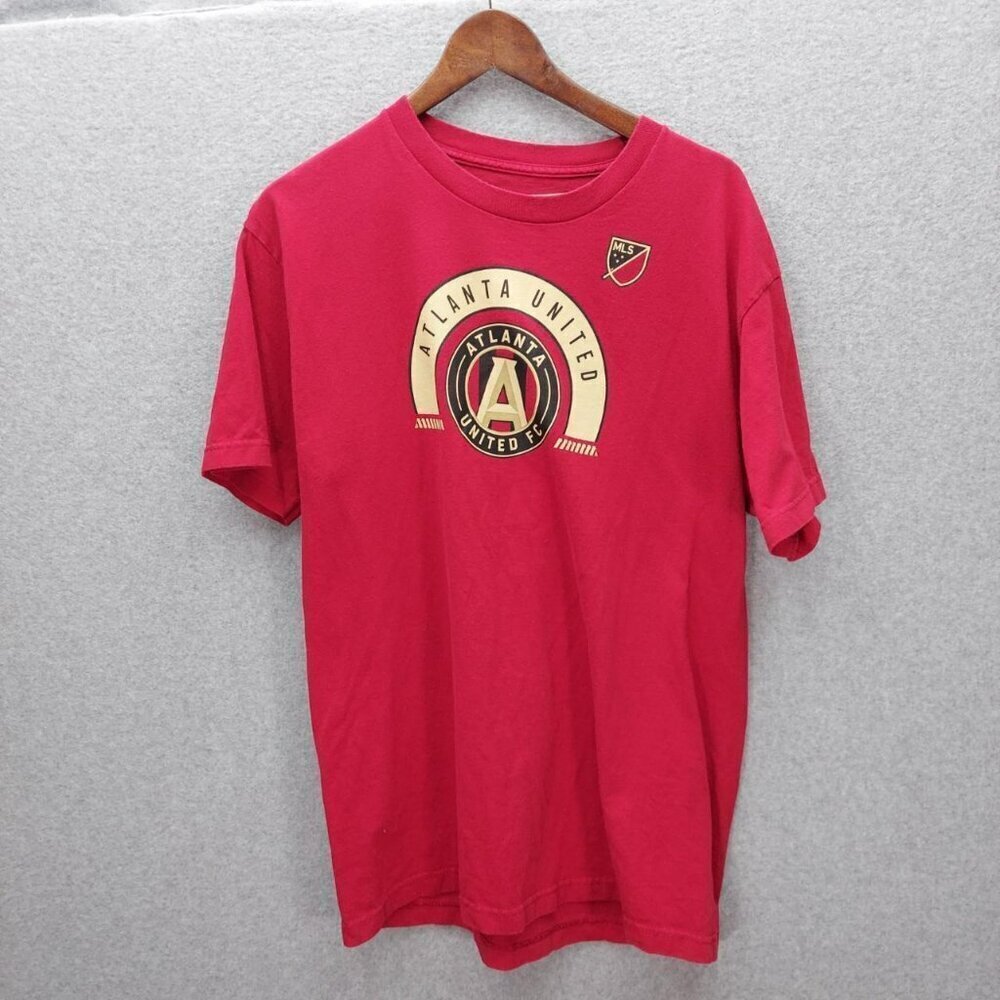 Atlanta United MLS Red T-Shirt L 100% Cotton Crewneck Short Sleeve Soccer Fan Ap